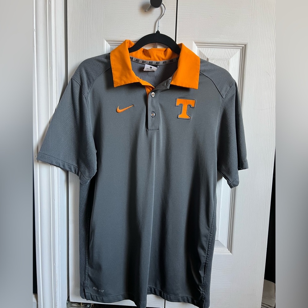 Nike Men’s University of Tennessee Golf Polo size small